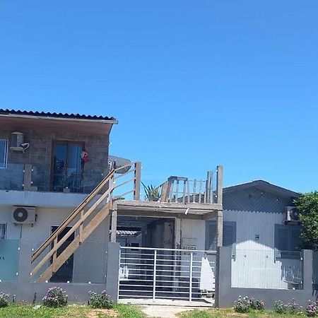 Kitnet S1 Em Torres-Rs - Na Mais Bela Praia Gaucha - Cozinha - Banheiro - Ar Condicionado - Tv E Wi-Fi - Estacionamento - Anfitria Superhost No Bnb Exteriör bild