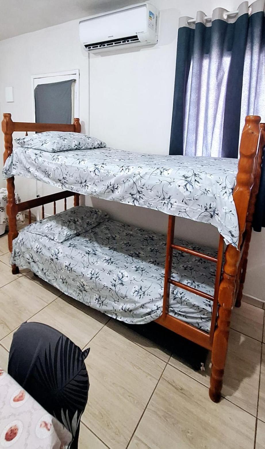 Kitnet S1 Em Torres-Rs - Na Mais Bela Praia Gaucha - Cozinha - Banheiro - Ar Condicionado - Tv E Wi-Fi - Estacionamento - Anfitria Superhost No Bnb Exteriör bild
